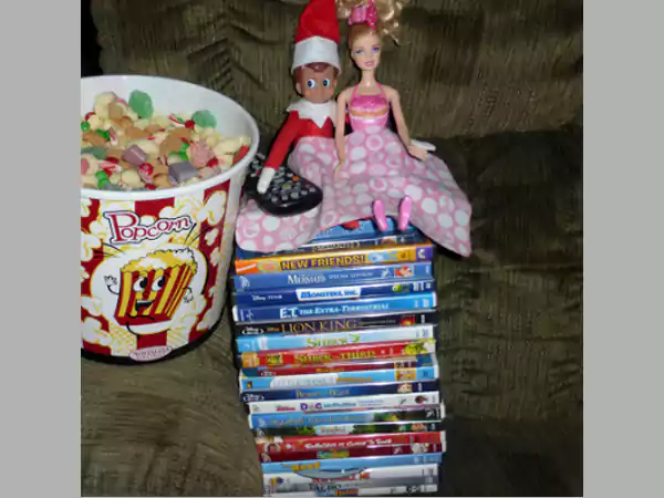 Elf is enjoying his movie date